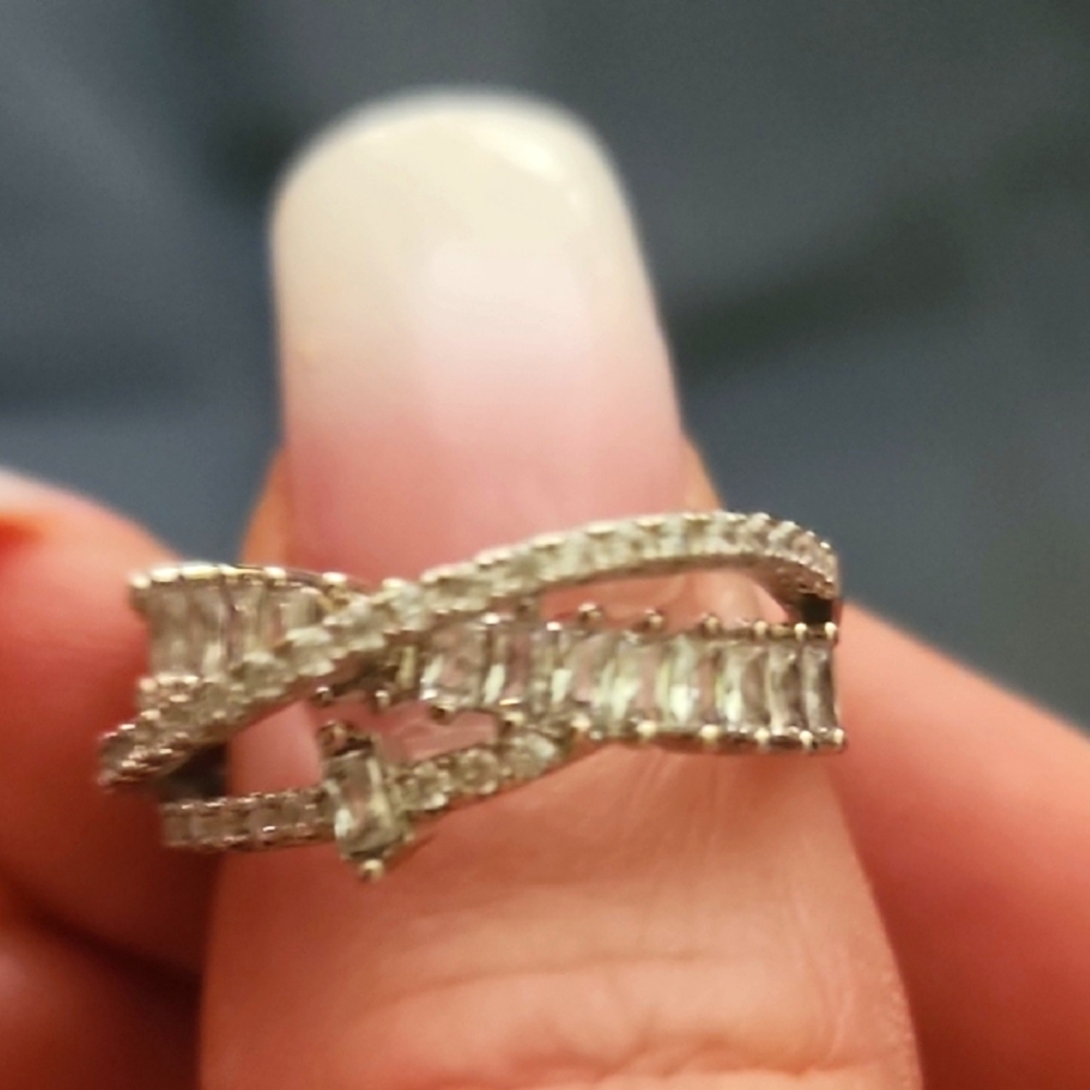 Elegant Silver Women's Ring